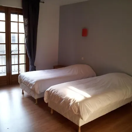 Hotel Restaurant Le Victor Hugo Sainte-Foy-la-Grande